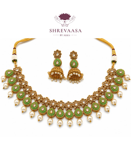 Royal Kundan & Pearl Necklace Set for Rent