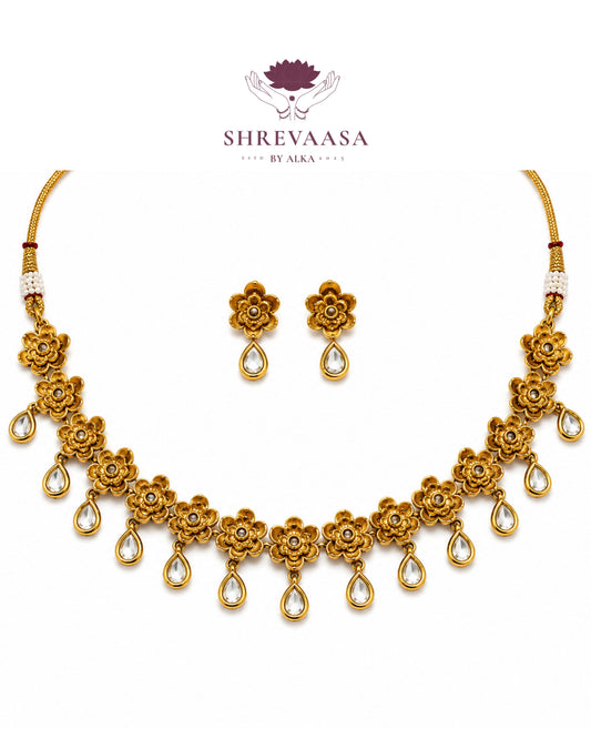 Classic Royal Kundan Necklace Set for Rent